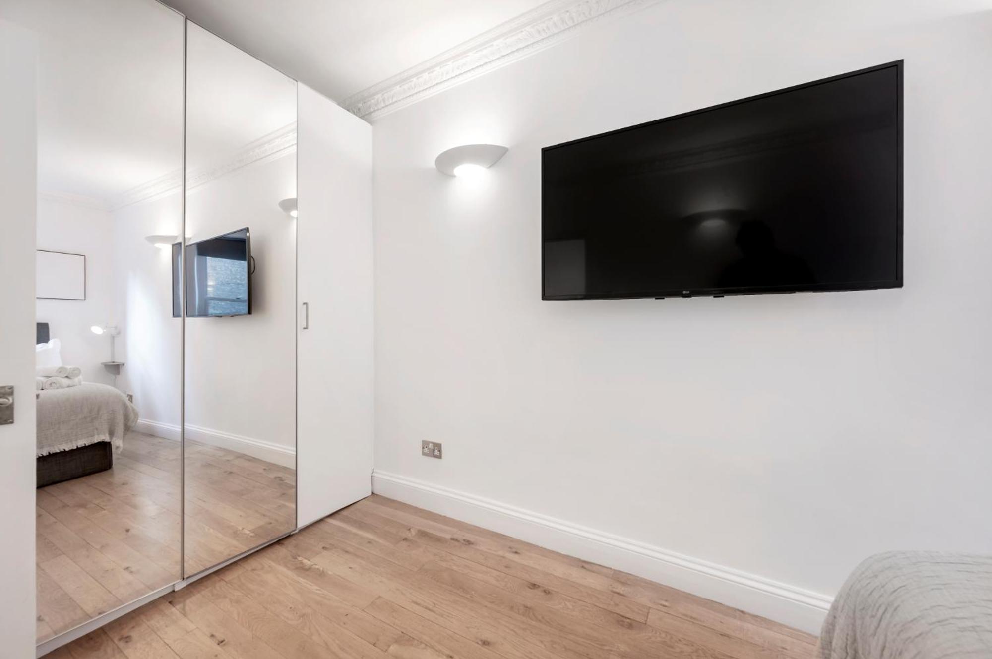 2 Bedr, 3 Beds, 1 Bath Thames, Trafalgar Sq ロンドン エクステリア 写真